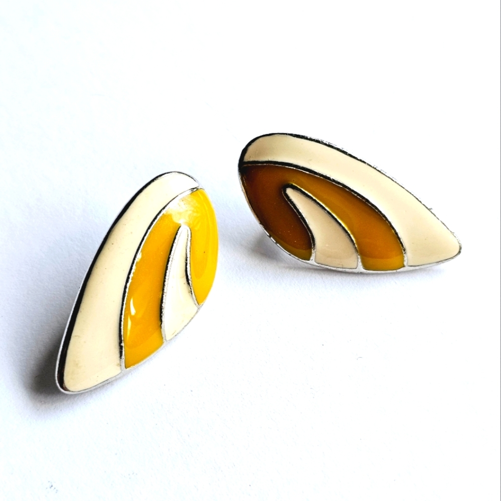 🌟 Vintage Art Deco Shape Enamel Earrings